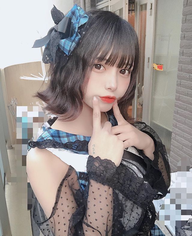 短发萝莉《宫崎あみさ》萌萌大眼身穿制服原来是偶像！