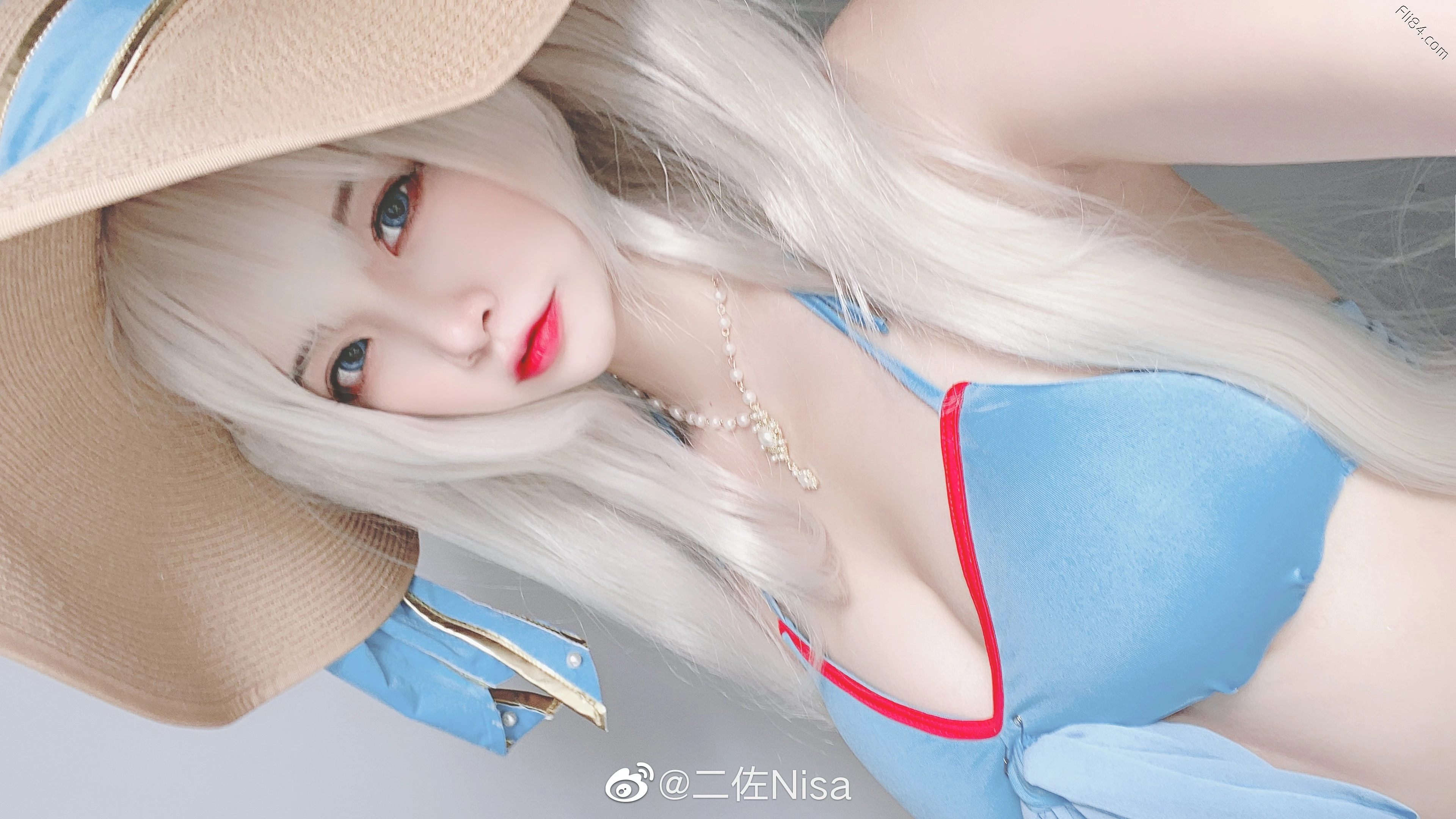 Coser“二佐Nisa”长相可爱喜欢尝试爆乳拍摄，喜欢解锁新造型！