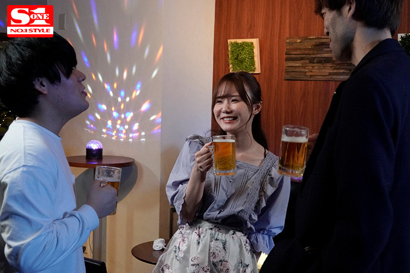“miru”作品SSIS-133:可爱女同事酒后乱性发情喝酒就想亲人!