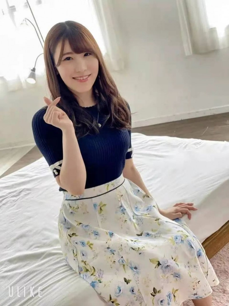 梨子脸美女梨杏夏 1人挑战多人体验不一样的运动