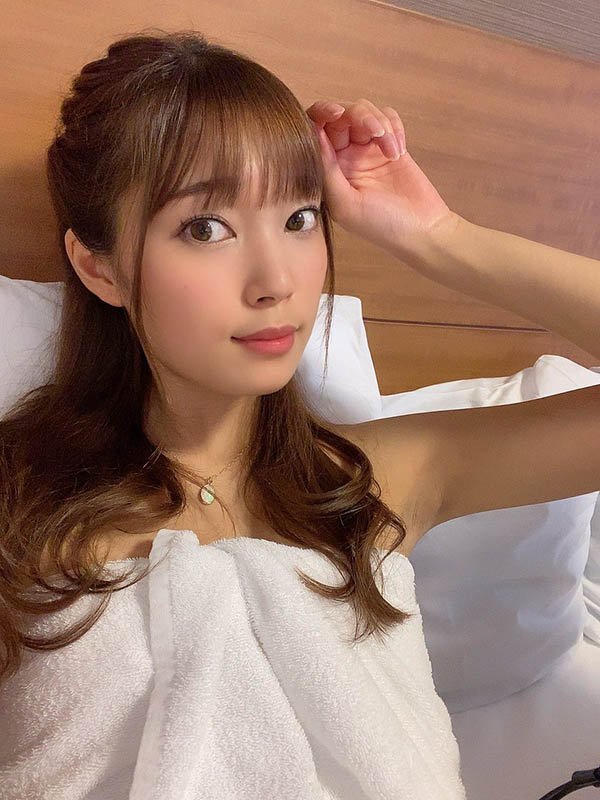 “如月丹乃(如月にの)”CEAD-367:发自内心解放的淫乱叫床声。