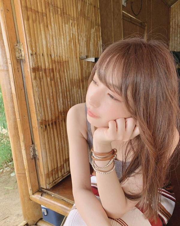 宇垣美里最新杂志写真 大奶美女主播泰国性感性感风情万种