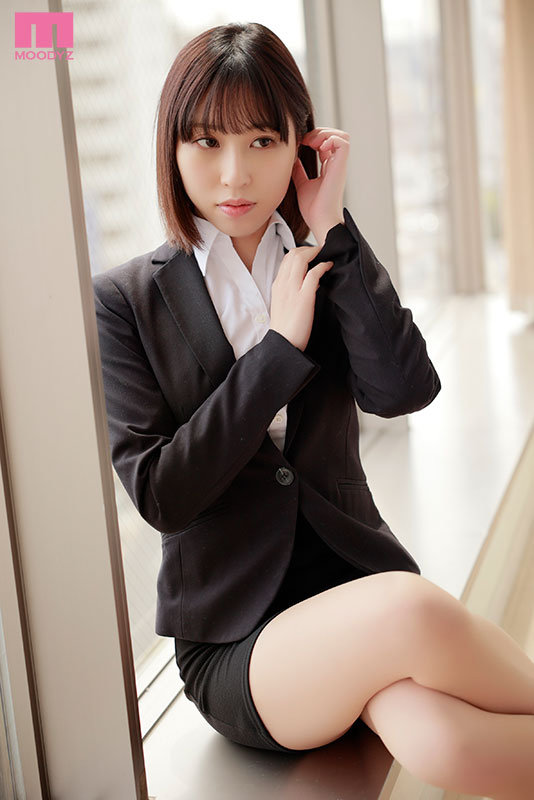 喜欢做爱的女人!羽生水树(羽生みずき)MIFD-213主动把屌放进嘴里吞吐
