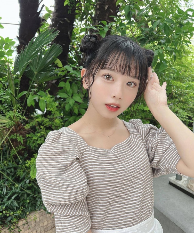 itotii正妹:「妹」力无法挡!清纯偶像《峰岛こまき》呆萌不失性感「软」实力!