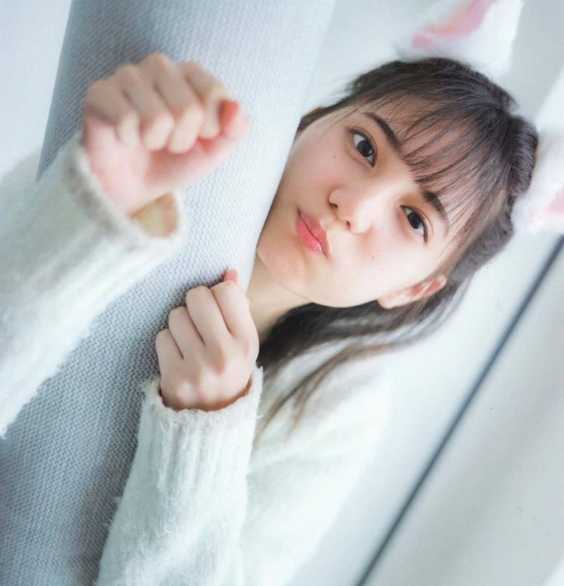 【网络美女】日本偶像艺人、时尚杂志专属模特儿–小坂菜緒