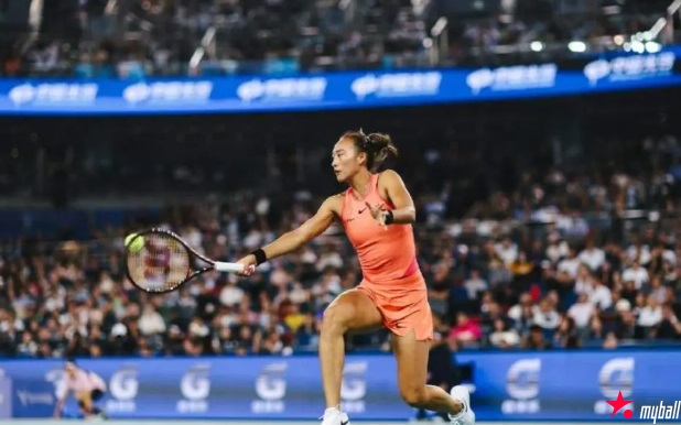 迈博体育 郑钦文再负萨巴伦卡,无缘WTA1000赛首冠