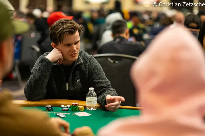 【EV扑克】本来只想偷个大盲，结果撞上AA还赢了：Askeland的奇幻误操作