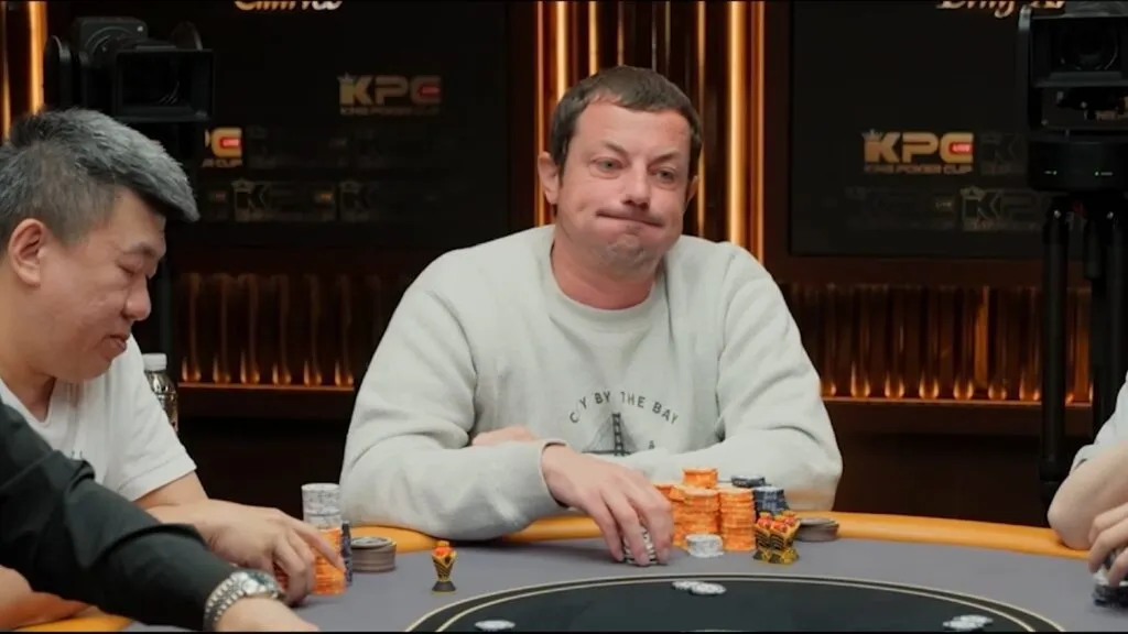 【EV扑克】KPC高额局疯狂一夜:Dwan对10硬扛谈老板,王烨同花冤家牌收割156万